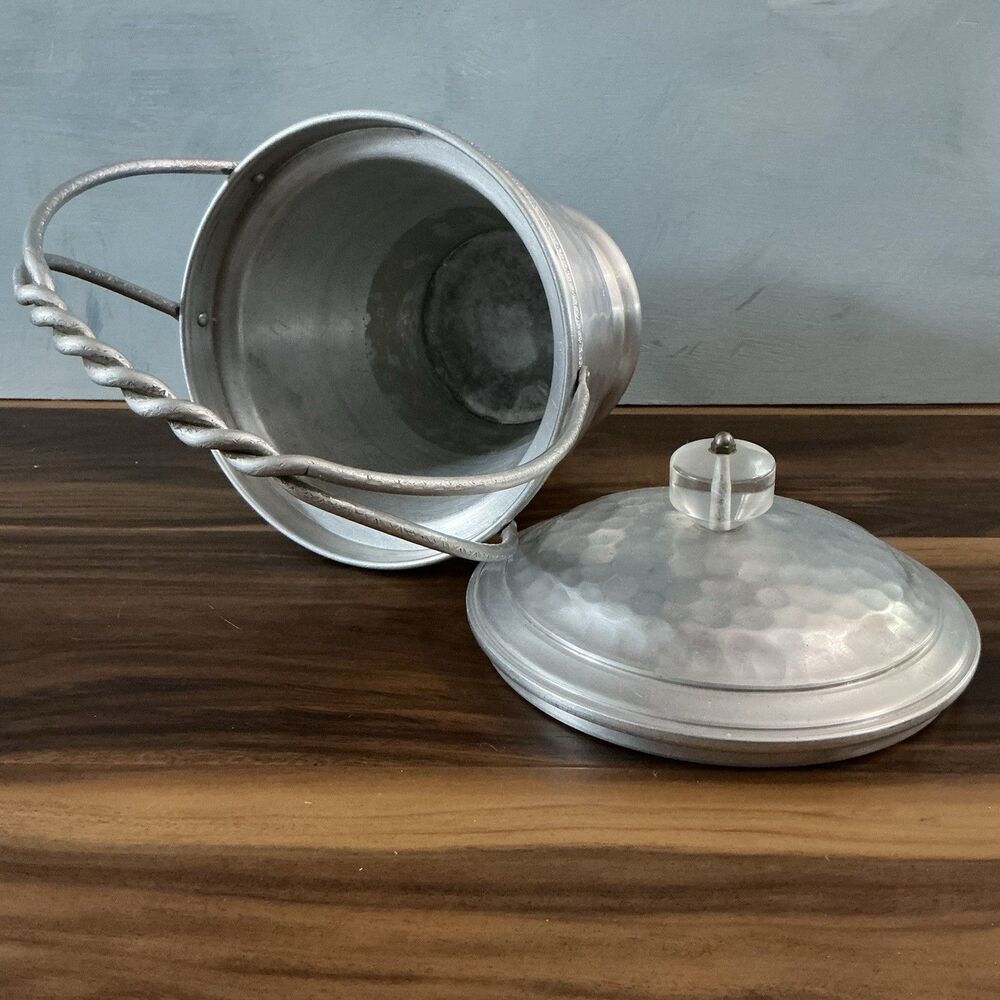 Vintage 1940s Lehman Aluminum Hand Forged Ice Bucket | Lucite Knob | No Insert - Picture 7 of 11